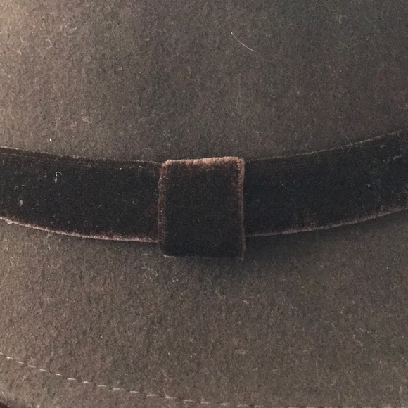 Cloche Style Hat - Picture 2 of 6